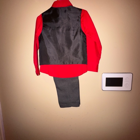 3 piece boys suit - Picture 2 of 2